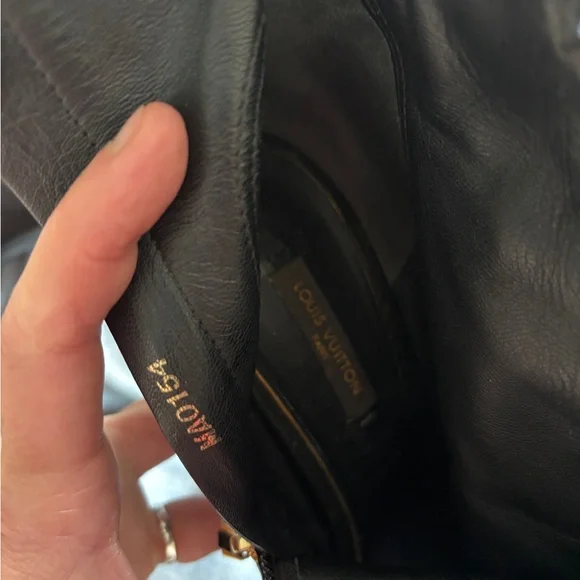 Louis Vuitton chic and sexy ankle boots with 14 cm heels and open toes. - Picture 14 of 17